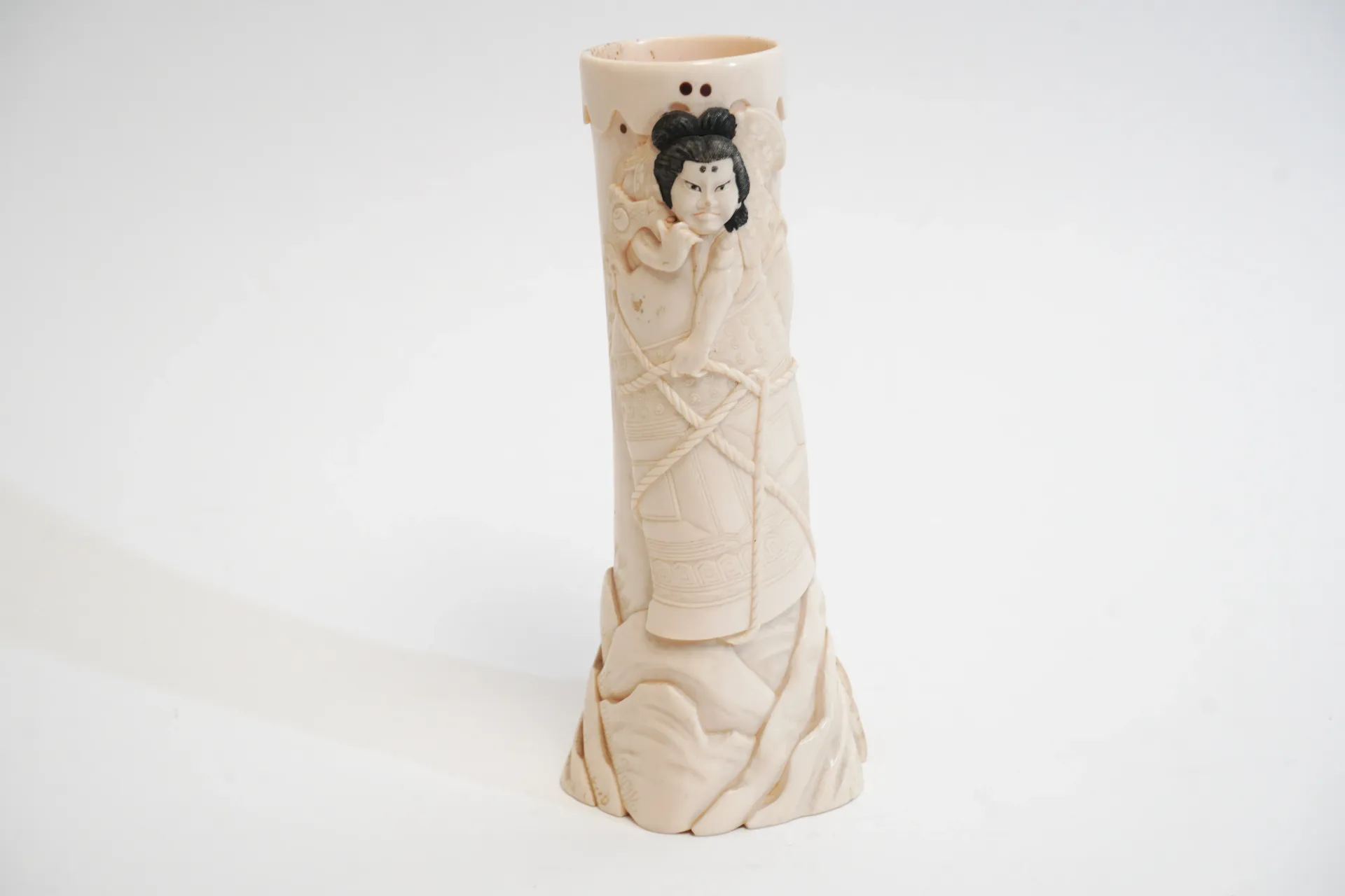 [22013] Sculpture Japonaise sculptée en os ou ivoire présumé