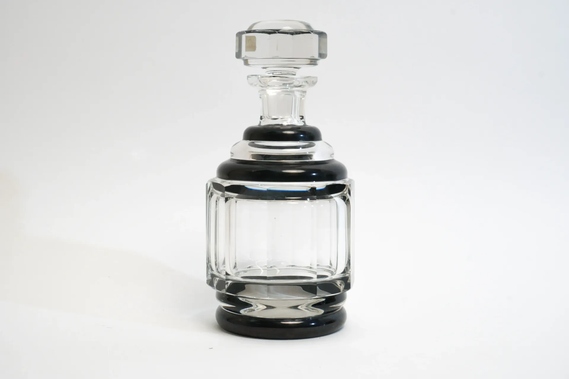 [22027] Carafe en cristal taillé – attribuée à Thomas Webb, Londres, vers 1935