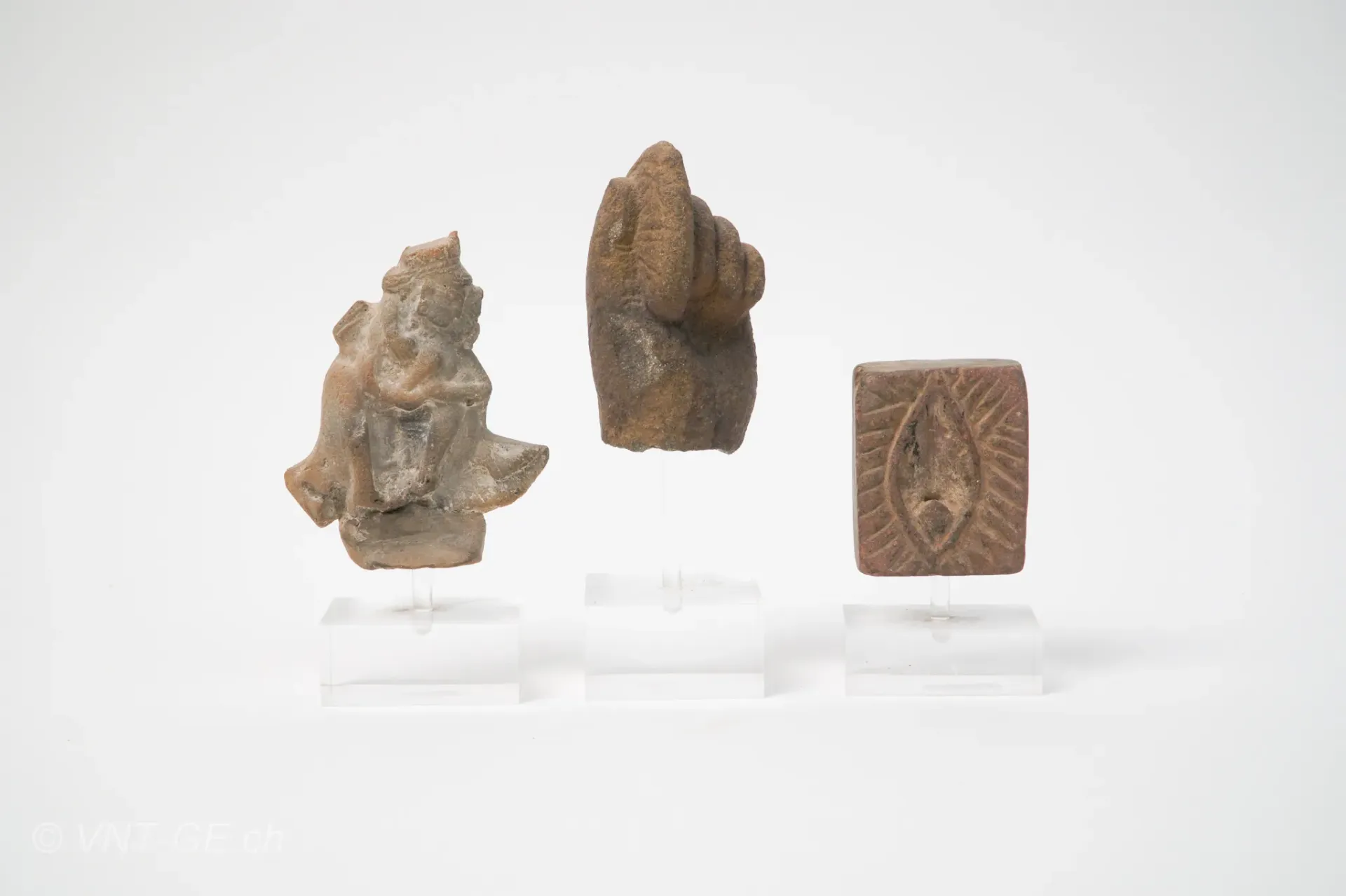 3 sculpture en pierre antique