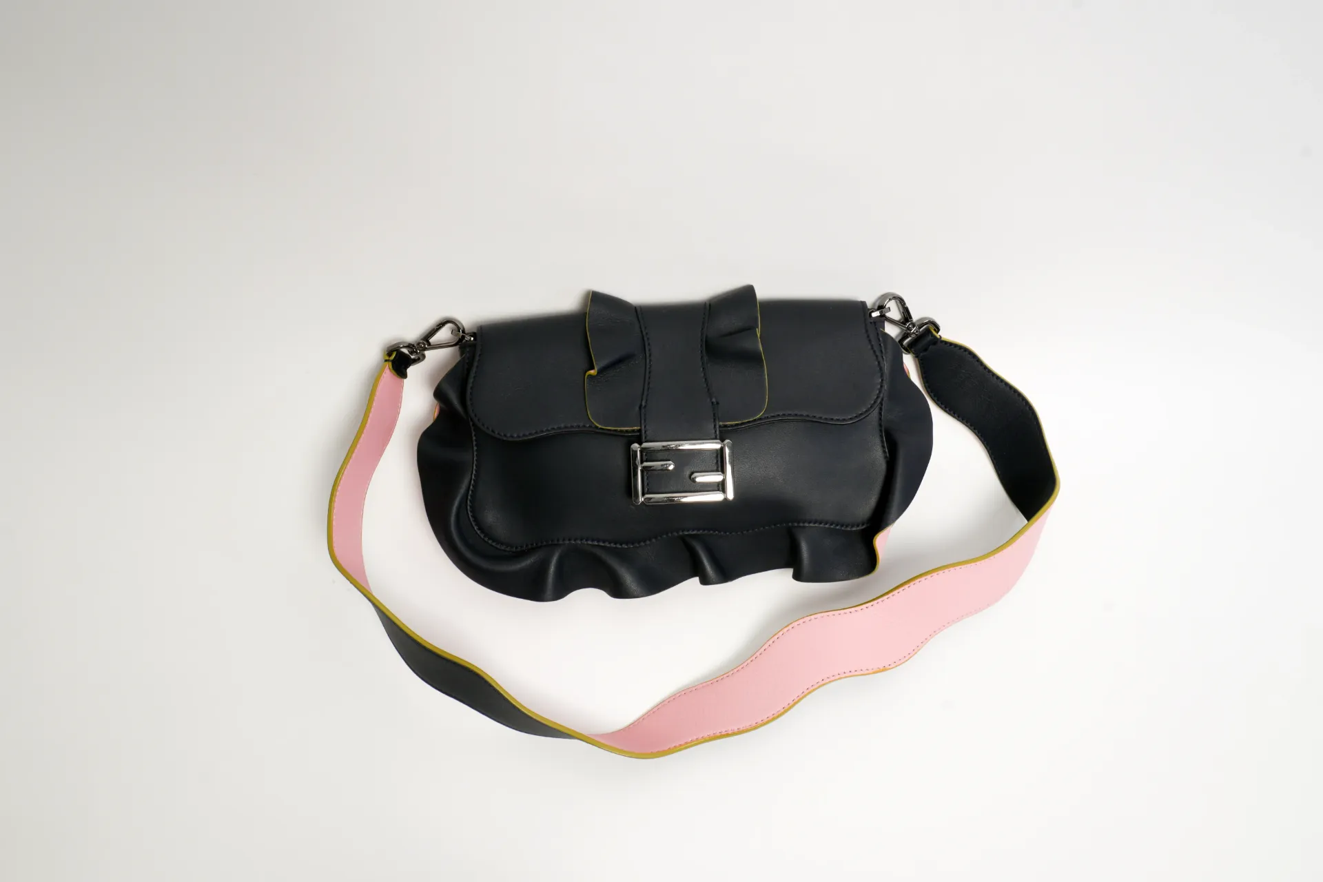 Sac a main Fendi Baguette Waves