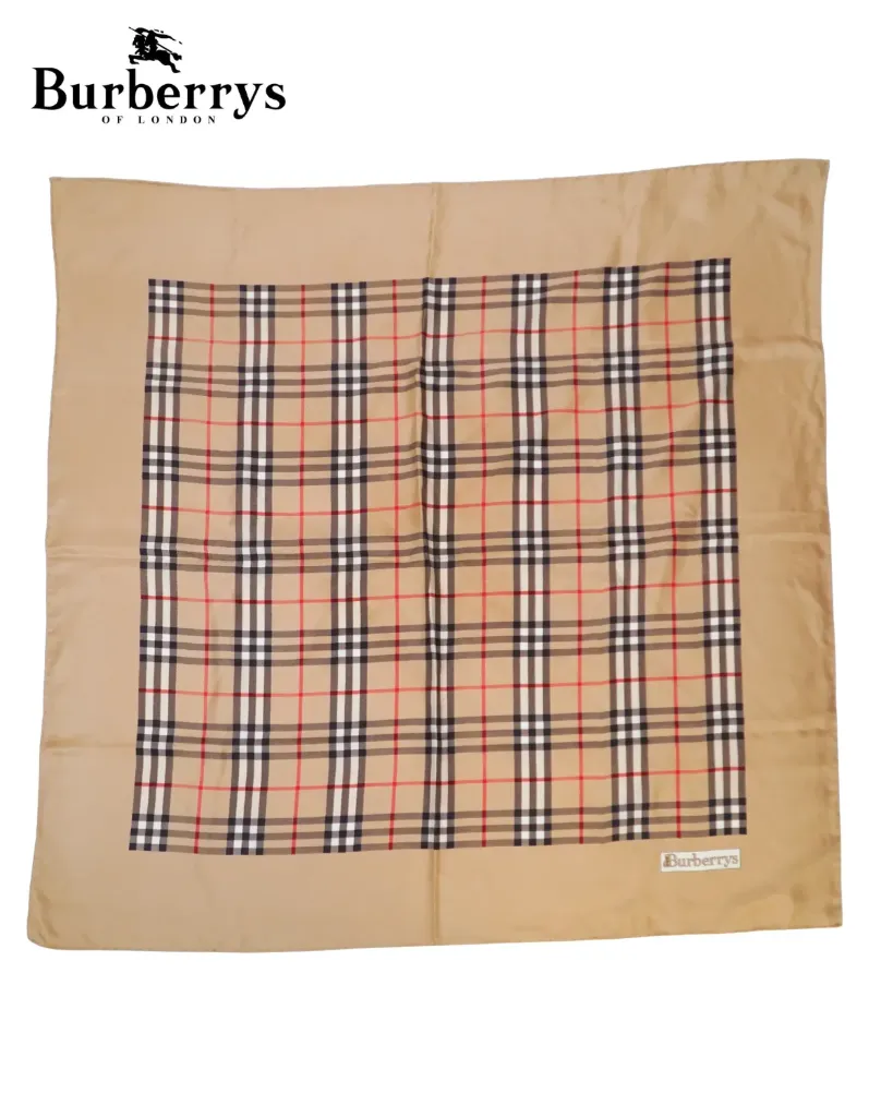 [05032] Carré de soie Burberrys – motif tartan beige classique