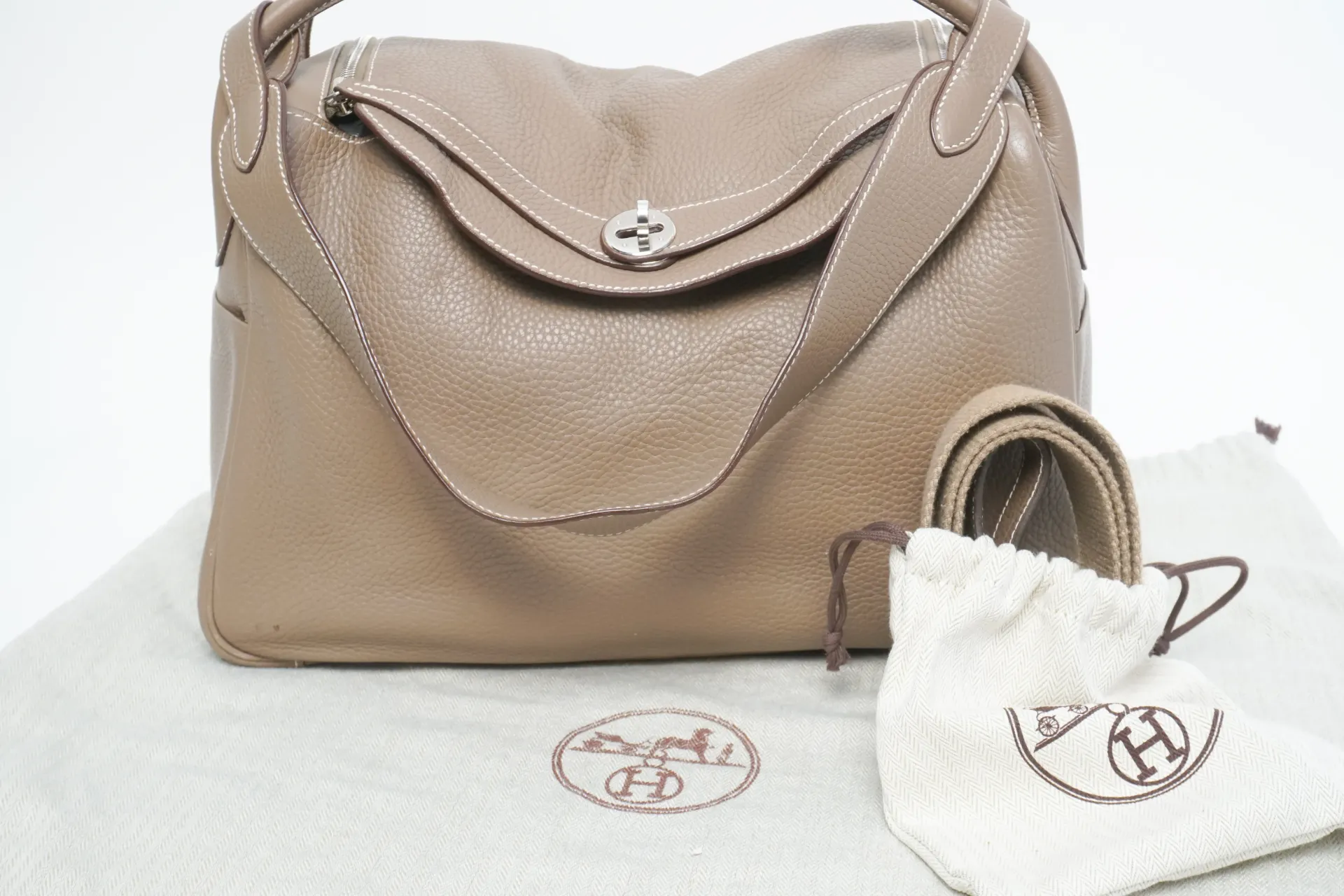 [DV12-03] Sac Hermès Lindy 34 cm - Cuir taurillon grainé étoupe